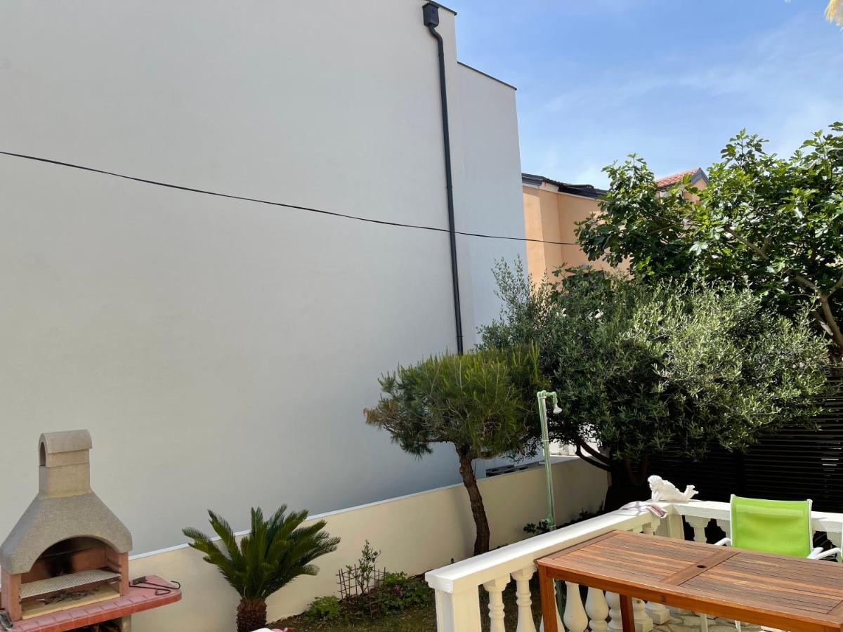 Apartments Villa Engeli Vir Exterior foto