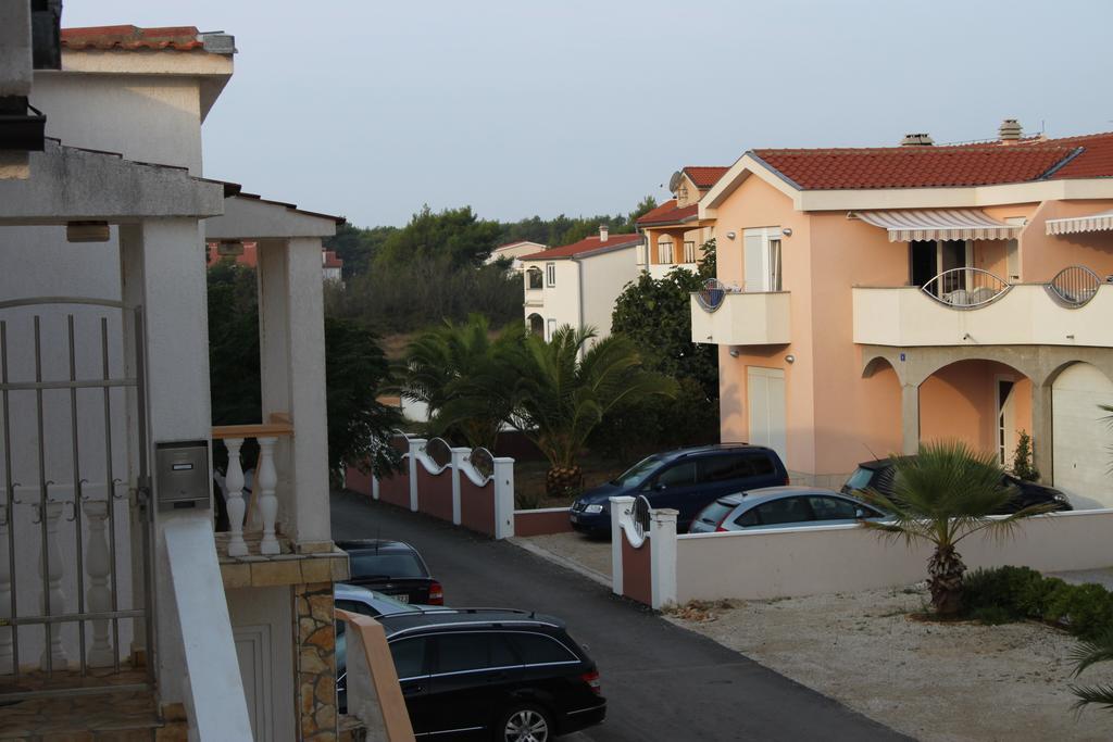 Apartments Villa Engeli Vir Exterior foto