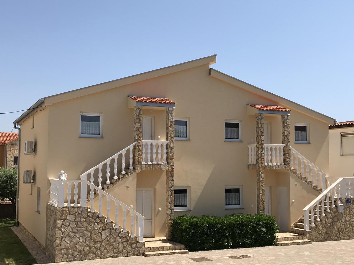 Apartments Villa Engeli Vir Exterior foto