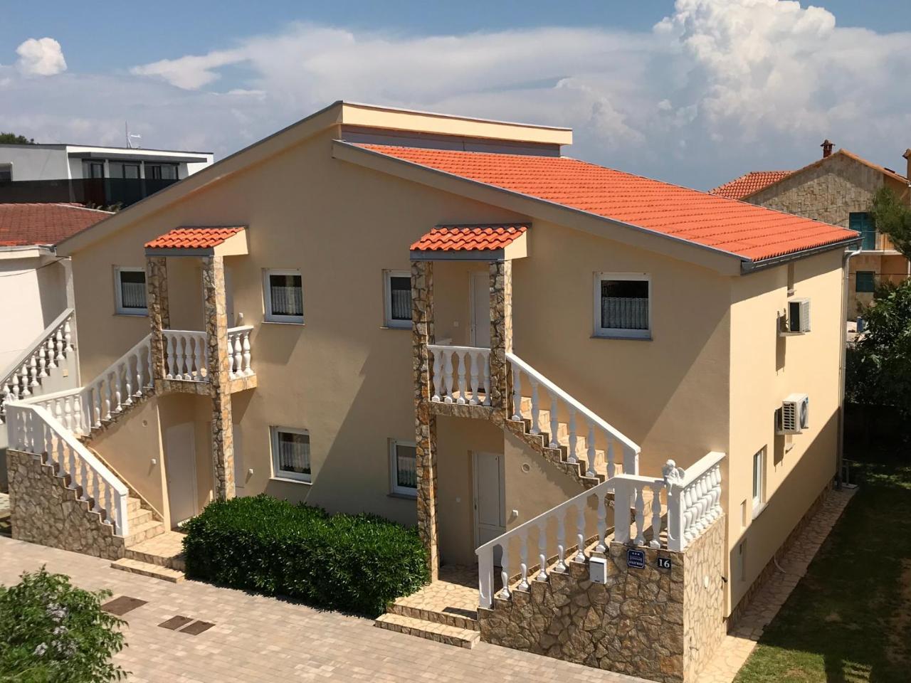 Apartments Villa Engeli Vir Exterior foto